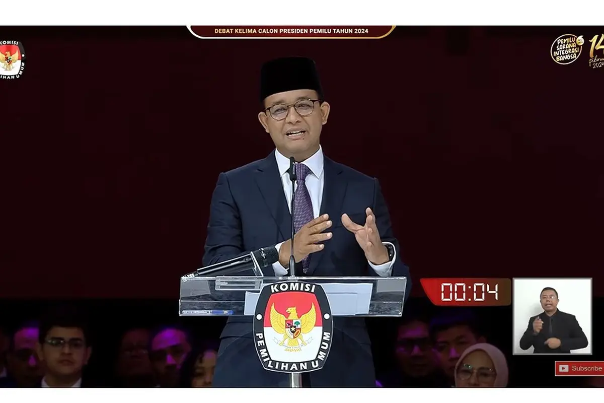 Calon Presiden (Capres) nomor urut 01 Anies Baswedan saat debat Pilpres 2024 terakhir yang digelar Minggu (4/2/2024) di Jakarta Convention Center (JCC), Senayan, Jakarta Pusat.
