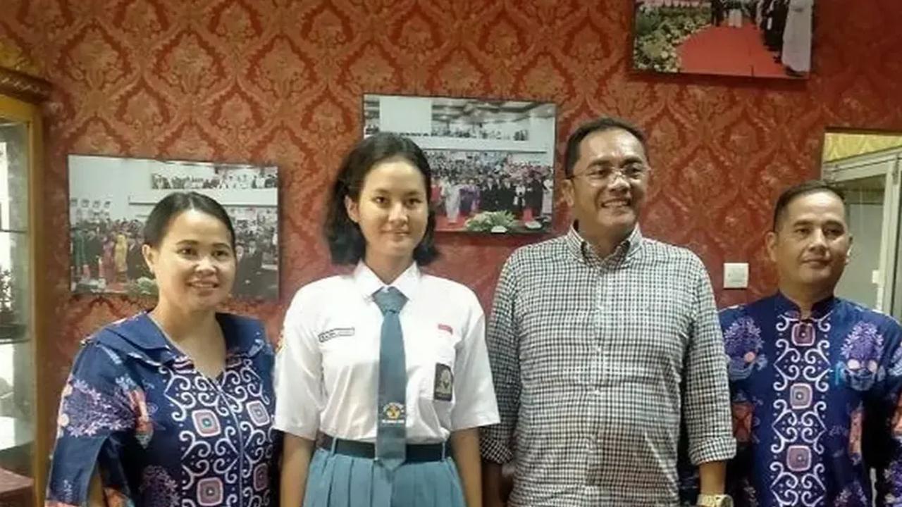 Kini, Inara tinggal bersama dengan keluarga di Kelurahan Bukit Tunggal, Kota Palangka Raya.