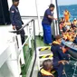 Kapal Ferry MV Wave Master 5 kandas di perairan Kepri berhasil dievakuasi oleh KNP Sarotama P 112.
