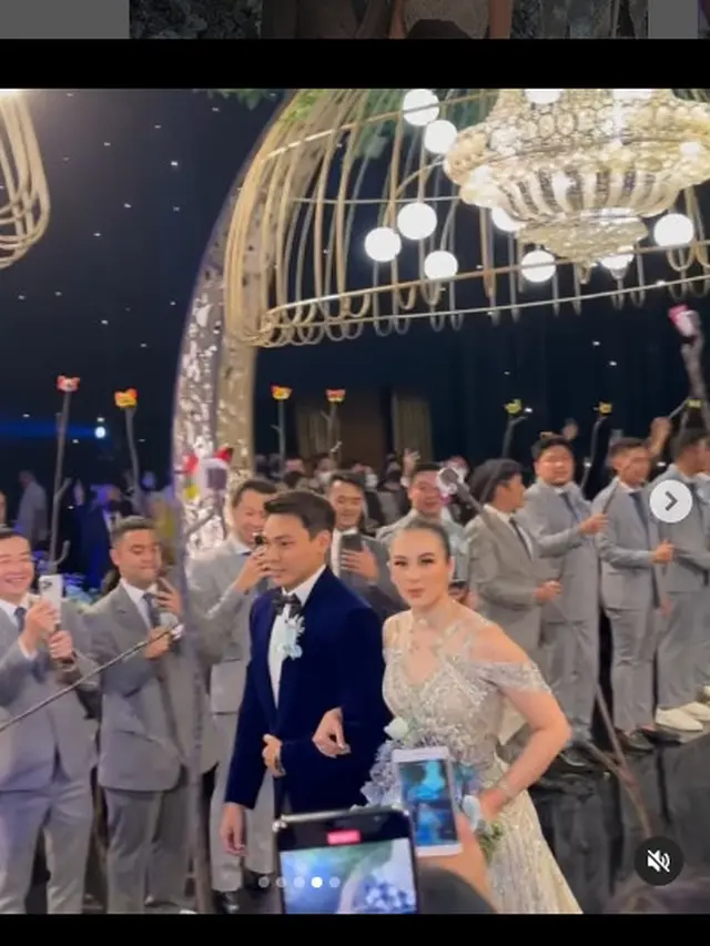 Acara resepsi pernikahan Chelsea Islan dan Rob Clinton Kardinal (Foto: Instagram wanda_haraa)