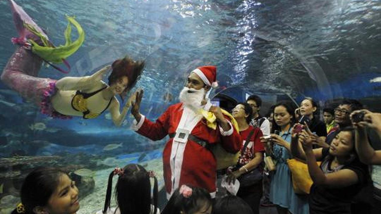 Putri Duyung' dan 'Santa Claus' hibur anak-anak