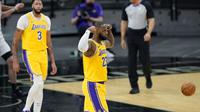 LeBron James membawa Lakers mengalahkan Spurs di laga NBA (AP)