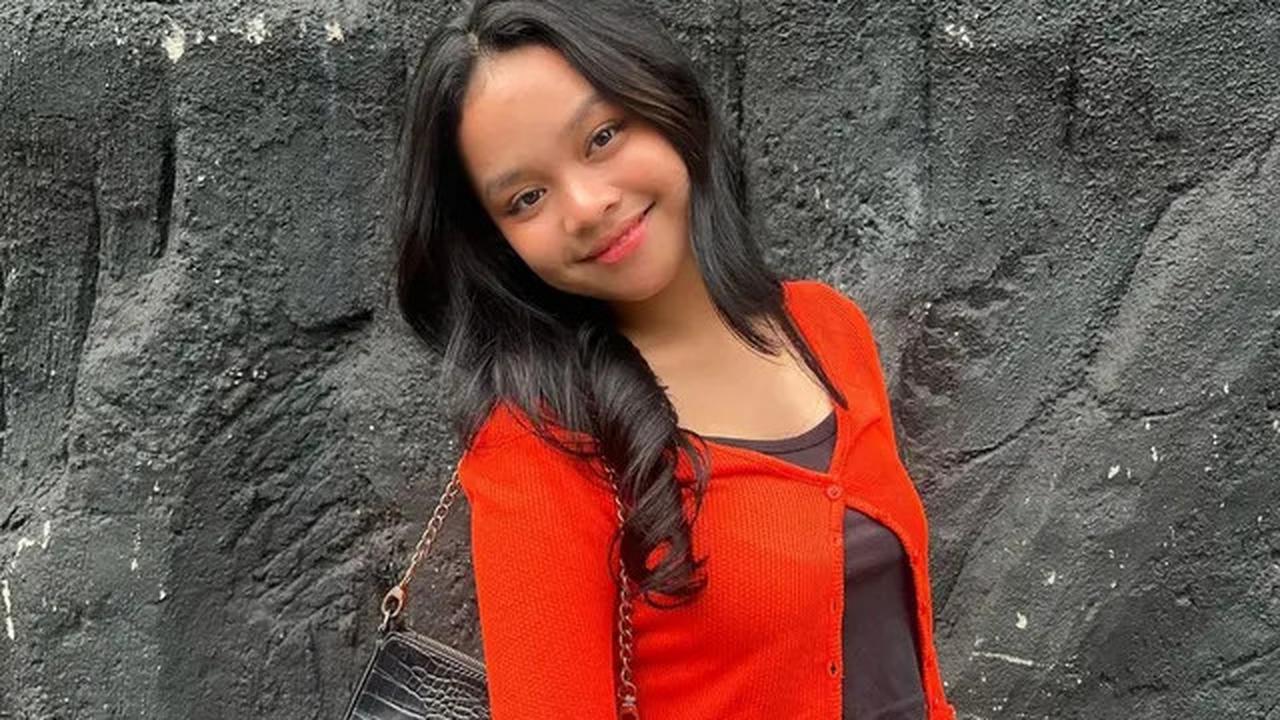 6 Potret Romaria Simbolon Adik Bastian Steel yang Sudah Lulus SMP, Bikin Pangling