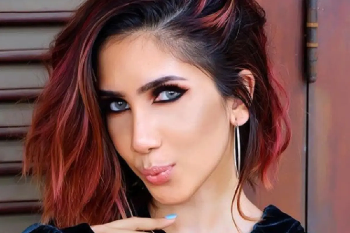Tips Memilih Makeup untuk Natal dari Suhay Salim