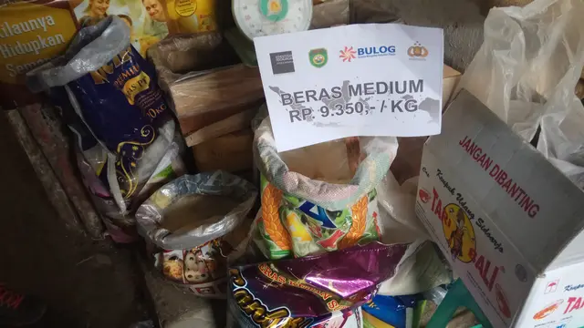 Pedagang Sembako Palembang Merugi Jual Beras Murah Bulog