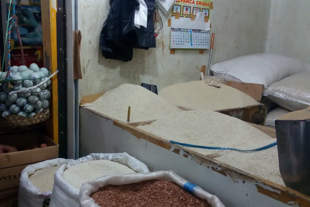 Pembeli Sepi, Harga Beras Dinaikkan Rp 1000 hingga Rp 2000 per li