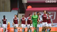 Pemain Aston Villa merayakan gol cepat Ollie Watkins ke gawang Arsenal (AFP)