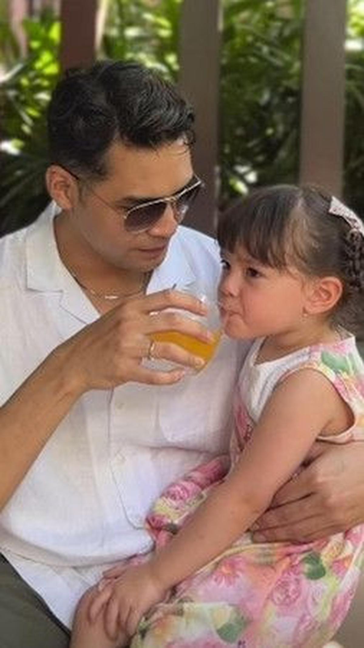 Chloe Sangat Menikmati Liburannya
