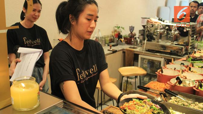 potong rambut, chef renatta moeloek pilih gunakan pisau
