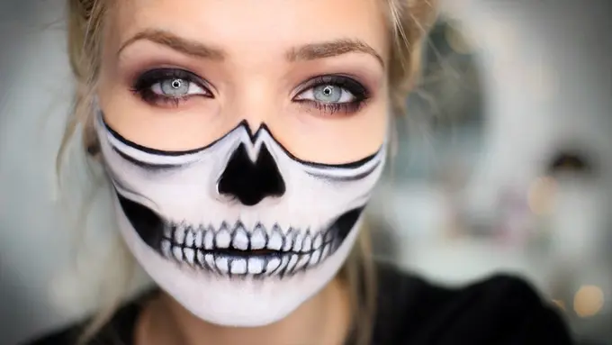 Jelang Halloween Party, 5 Makeup Karakter Ini Wajib Anda Buat