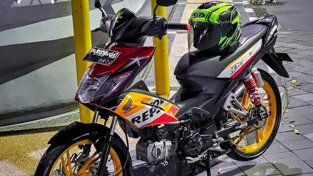 10 Potret Modifikasi Honda Blade, Stripping Repsolnya tak Terlupakan!