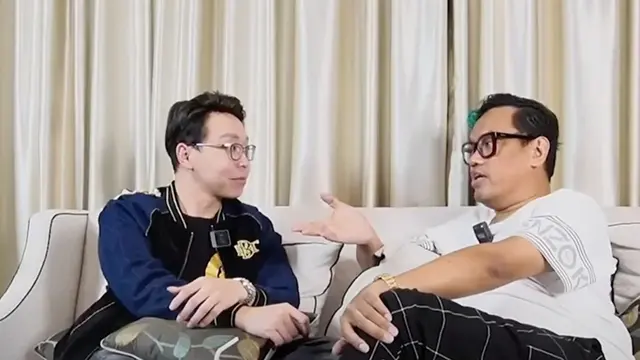 Richard Lee dan Uya Kuya. (Foto: Dok. YouTube Uya Kuya TV)