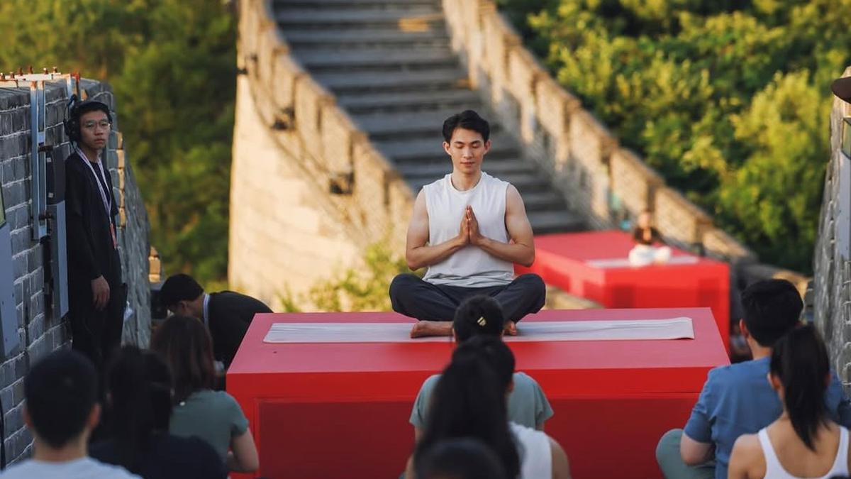 Lululemon Minta Maaf Usai Gelar Yoga di Tembok Besar China