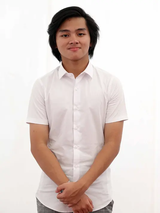 Beberapa kali, ia mengaku mendapatkan tawaran main sinetron. Hingga kini, ia mengaku masih belum tertarik dengan dunia peran. Semangat dan motivasinya masih di dunia musik. Begitu juga dengan dukungan dari fansnya. (Nurwahyunan/Bintang.com)