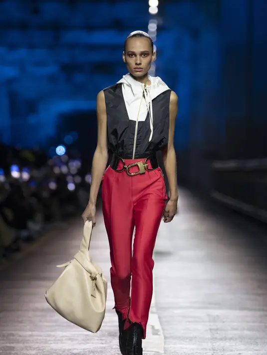 Ini membuat koleksi terbaru Louis Vuitton ini dengan sendirinya bermutasi. Foto: Document/Louis Vuitton.