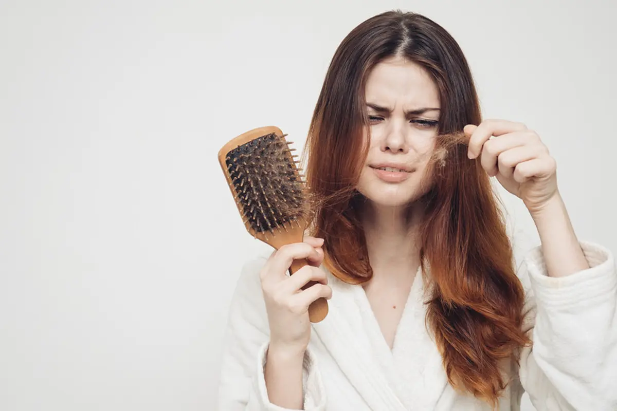 Atasi Masalah Rambut Rontok dengan Rangkaian Produk Perawatan Premium seperti di Salon