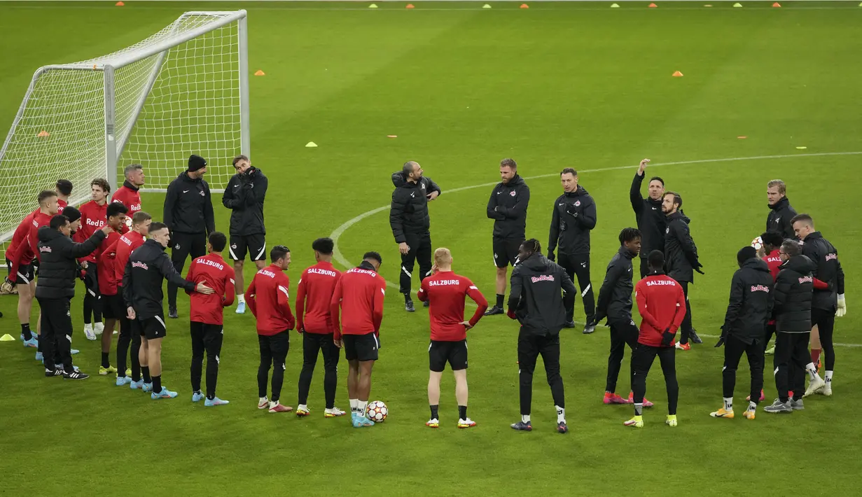 Musim ini, tidak ada aturan gol tandang. Jika skor imbang setelah dua leg, maka akan dimainkan 2x15 menit waktu ekstra. Jika tetap imbang juga, maka adu penalti akan digelar untuk menentukan pemenang.(AP/Matthias Schrader)