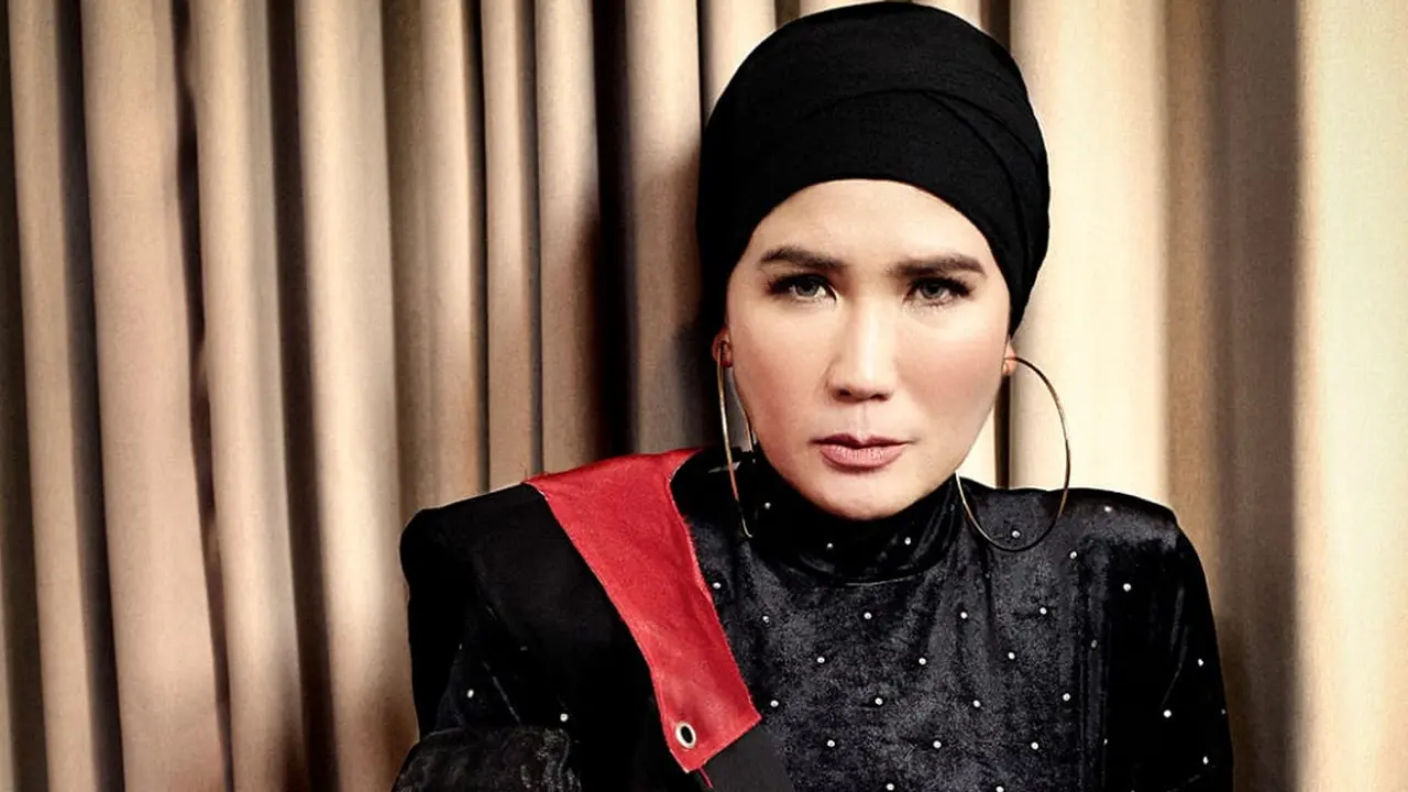 Nicky Astria