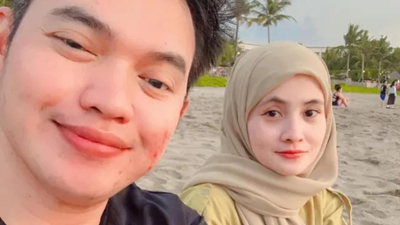 Rujuk Usai 6 Bulan Cerai, 8 Potret Dodhy Kangen Band dan Ayu Rizki Nikah Lagi