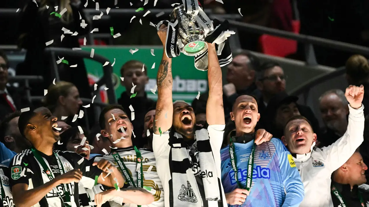 Newcastle United Juara Piala Liga Inggris
