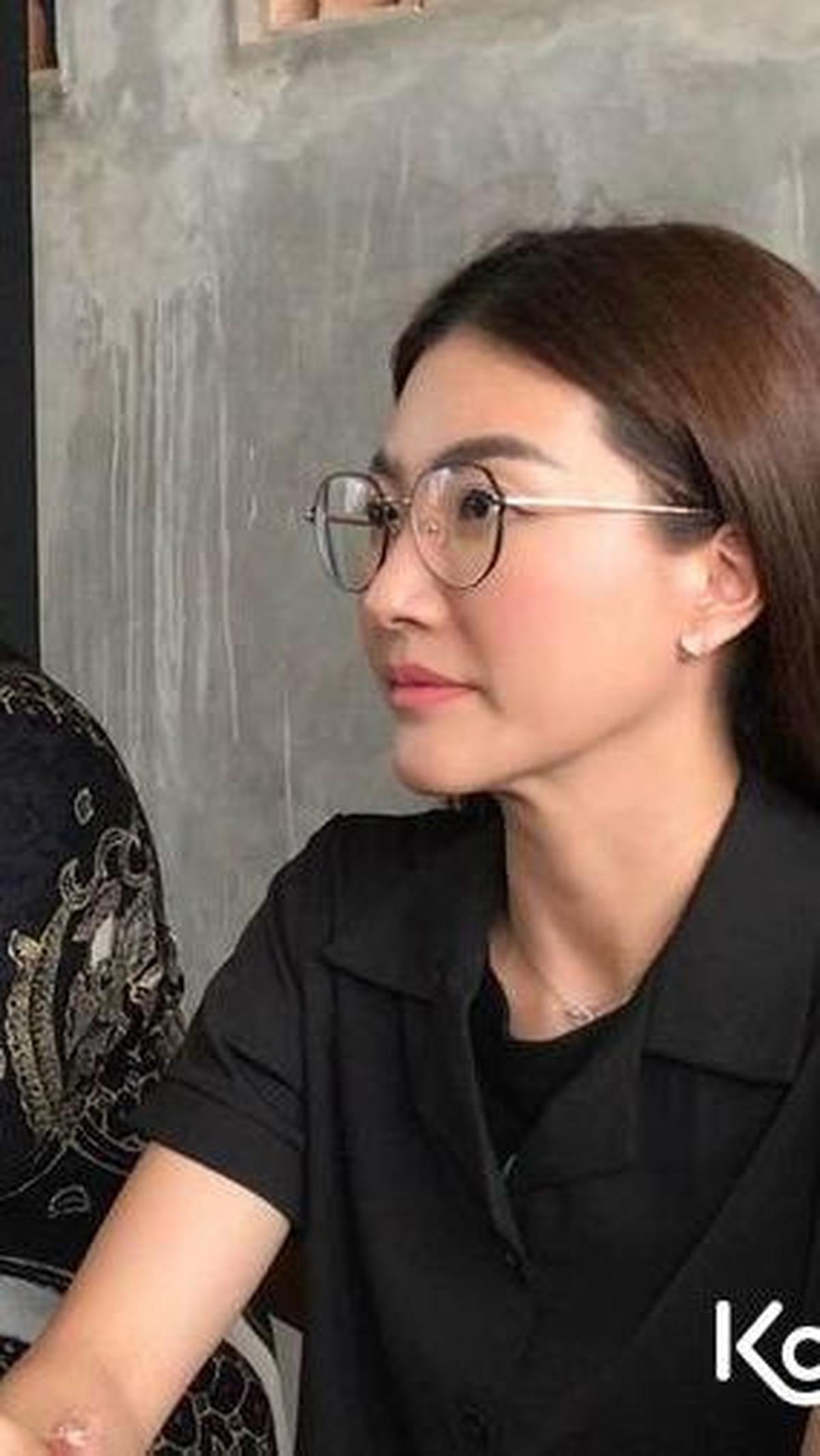 Sarwendah menjelaskan bahwa tindakan tegas yang diambil adalah karena kekhawatiran akan kesejahteraan mental anak-anaknya yang sudah mampu membaca, dan ia tidak ingin mereka terganggu dengan berita-berita negatif yang tersebar.