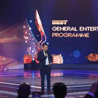 Dekade D&rsquo;Academy: Konser Paling Romantis (Indoesiar / Indonesia) mendapatkan penghargaan sebagai best general entertainment program/copyright kapanlagi/busan