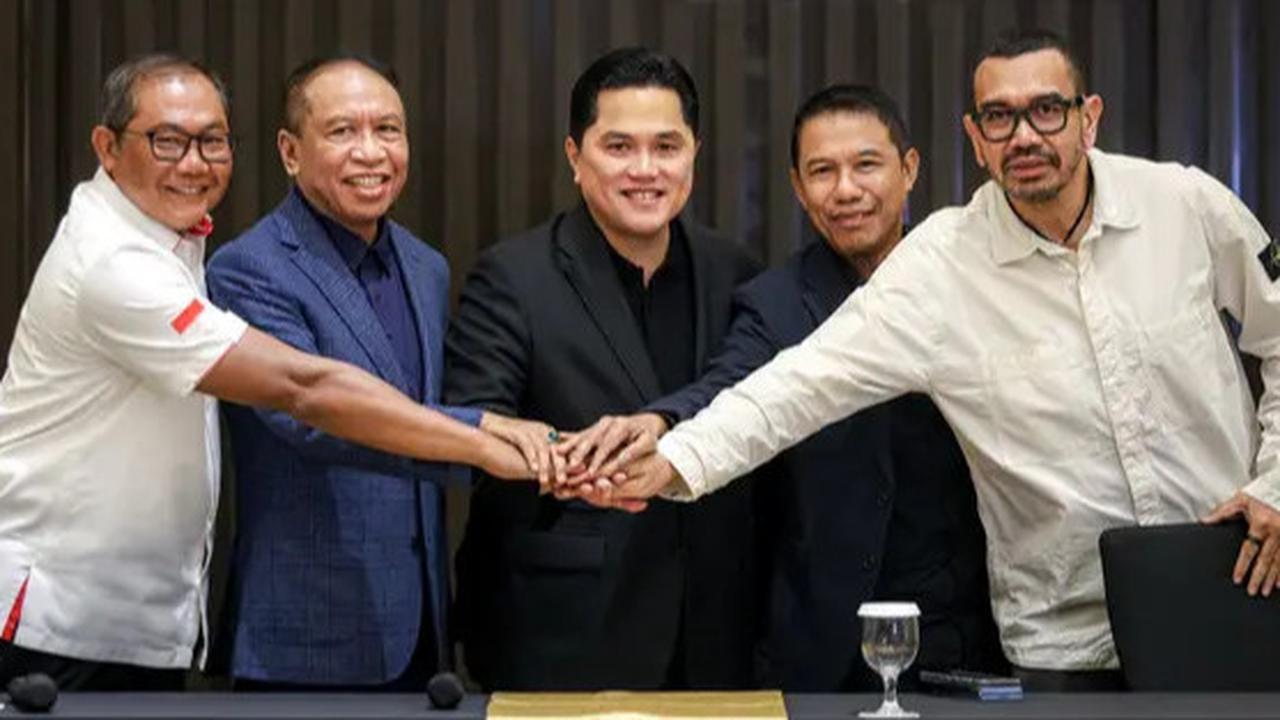 FOTO: Momen Erick Thohir Blak-blakan Alasan Pecat Shin Tae-yong, Singgung Strategi yang Disepakati Pemain