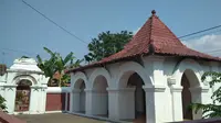 Situs Lawang Sanga Cirebon menjadi pintu masuk tamu atau utusan kerajaan di nusantara pada zaman dulu. Foto (Liputan6.com / Panji Prayitno)