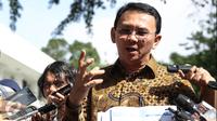 Gubenur DKI Jakarta Basuki Tjahaja Purnama (Ahok) usai mengikuti rapat terbatas di Istana Kepresidenan, Jakarta, Rabu (27/4/2016). (Liputan6.com/Faizal Fanani)
