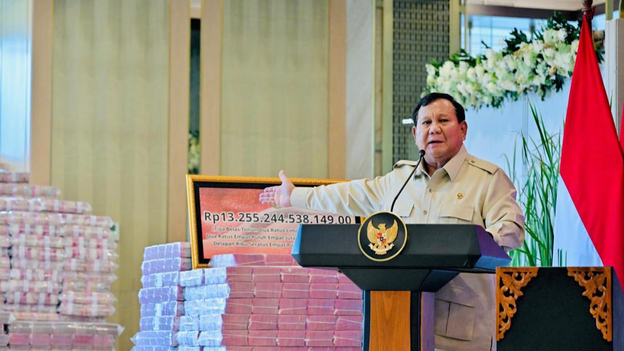 Prabowo Puji Kejagung Serahkan Uang Kasus Korupsi CPO Rp13 Triliun: Kalau Bisa Kejar Lagi Kekayaan Diselewengkan