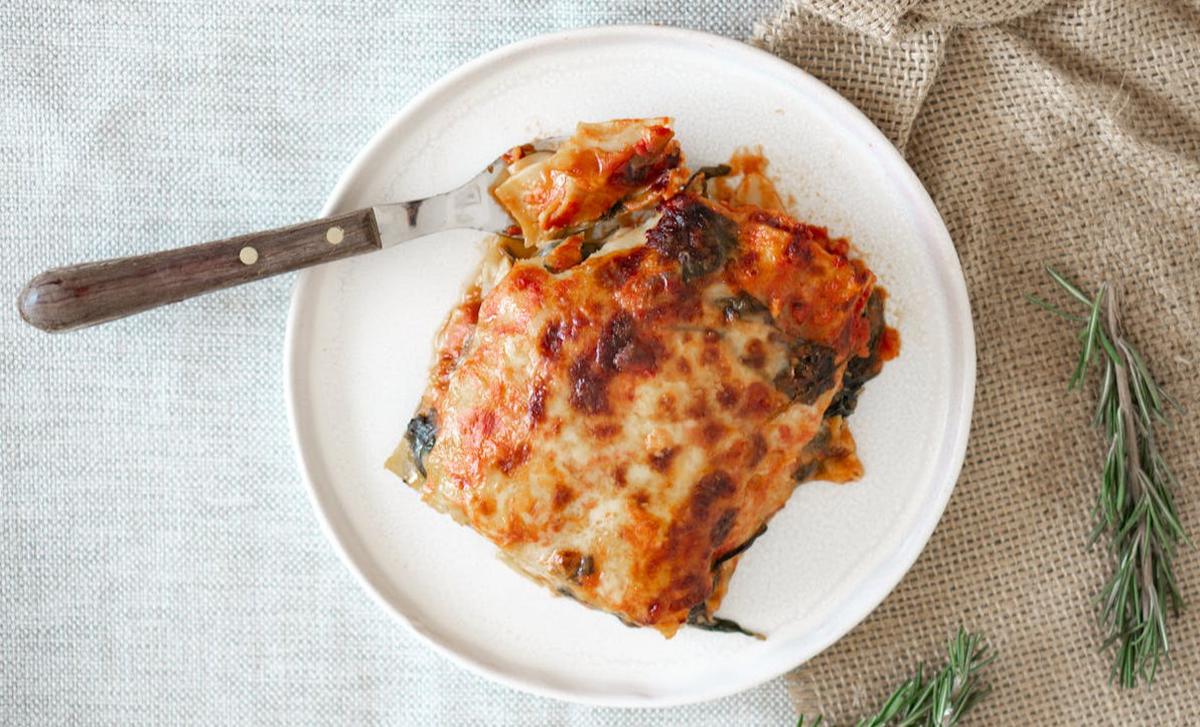 Ilustrasi Lasagne alla Bolognese