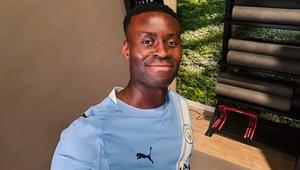 Bek Manchester City Marc Guehi. (X/Manchester City)