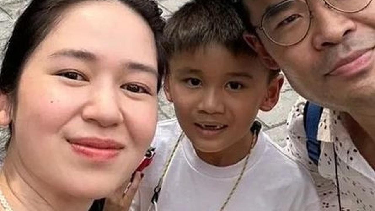 Dari ikatan itu, Laura dan Leo disertai kehadiran Owen, sang buah hati yang kini tumbuh menjadi anak berusia 7 tahun.