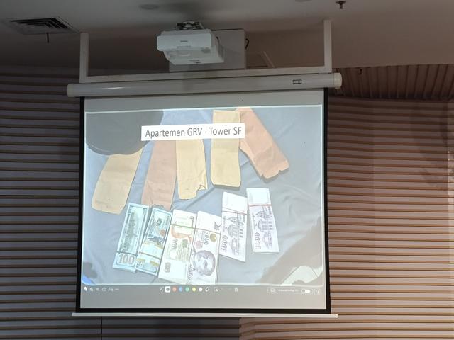 KPK rilis uang ditemukan di Safe House yang disewa Pejabat Bea Cukai (Foto: Rifqy/liputan6.com)