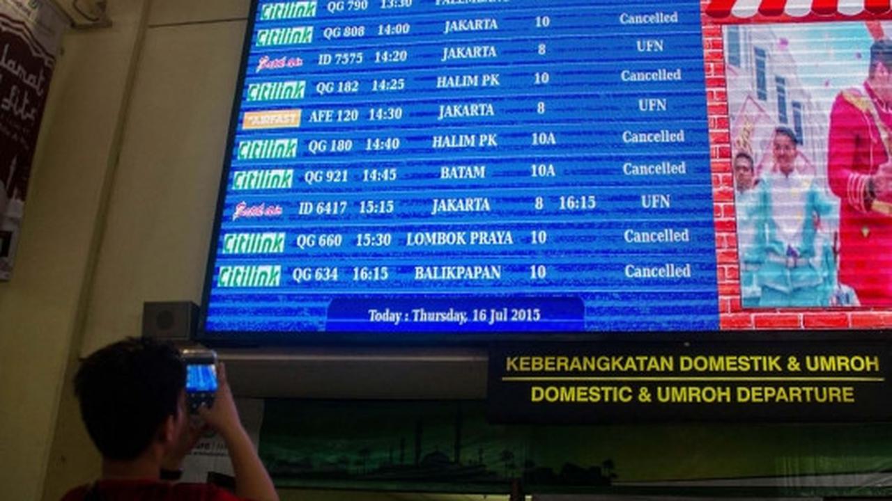 Bandara Juanda ditutup, ratusan penumpang gagal mudik