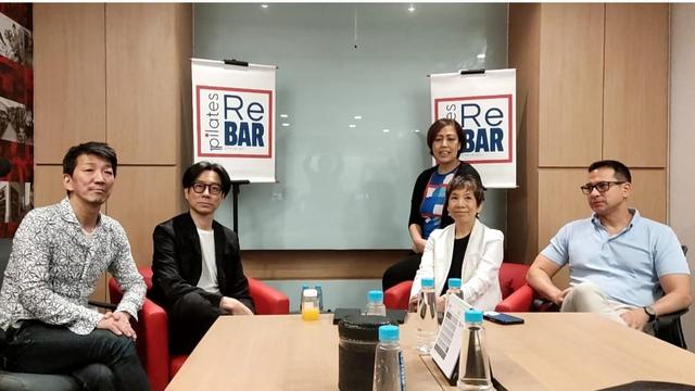 Ari Wibowo menghadiri pembukaan studio keenam Pilates Re Bar