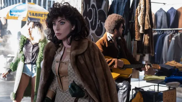 Lady Gaga dalam film House of Gucci. (Foto: Dok. Universal Pictures/ IMDb)
