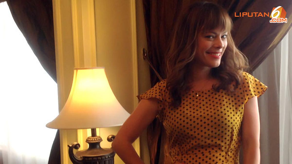 Launching Album Baru, Lenka Tinggalkan Kesan Ceria