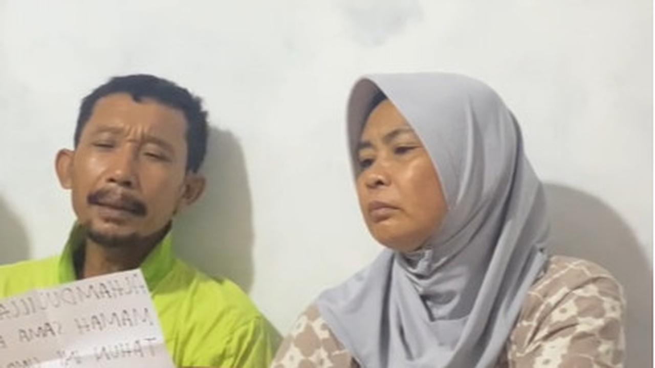 Momen Wanita Beri Kejutan Umrah untuk Keduanya, Tangis Bahagia Ibunda Bikin Haru Warganet