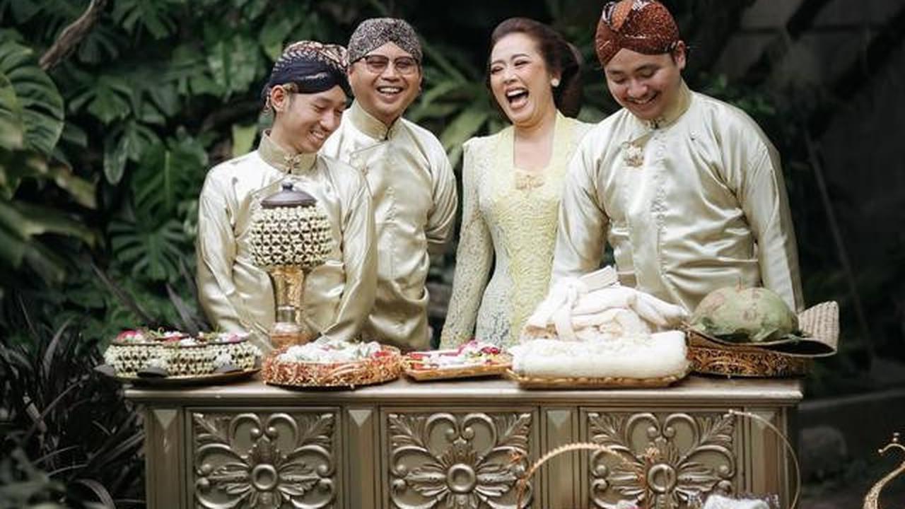 22 Potret Detail Dekorasi Siraman Pernikahan Putra Soimah dengan Adat Jawa yang Mewah dan Sakral