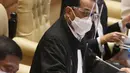 Menteri Perhubungan Budi Karya Sumadi hadir pada rapat kerja di ruang rapat Komisi V DPR RI, kompleks parlemen, Jakarta, Rabu (3/2/2021). Rapat kerja yang di hadiri juga oleh KNKT, BMKG, dan Basarnas membahas mengenai musibah jatuhnya pesawat Sriwijaya Air SJ-182. (Liputan6.com/Angga Yuniar)