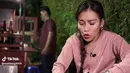 <p>Salah satu konten YouTube andalan Ayu Ting Ting adalah kulineran ke tempat makan sederhana namun berkualitas.(Foto: YouTube/ Qiss You TV via TikTok)</p>