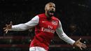 2. Thierry Henry (Arsenal) - Thierry Henry adalah legenda Arsenal dan juga pemegang top skor klub sepanjang masa. Henry tercatat menyumbangkan 229 gol dalam 376 penampilan bersama Arsenal. (AFP/Ian Kington)