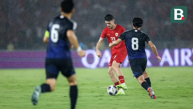 Foto: Sama-Sama Berkarier di Liga Inggris, Justin Hubner dan Wataru Endo Saling Tukar Jersey setelah Laga Timnas Indonesia Vs Jepang