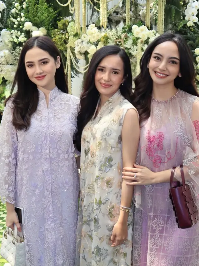 Makeup Syifa Hadju saat Hadir di Siraman Sahabatnya. [@valtifanka]