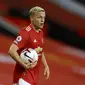 Donny van de Beek mencetak gol pertama pada laga Liga Inggris Manchester United lawan Crystal Palace di stadion Old Trafford di Manchester, Inggris, Sabtu, 19 September 2020. (Richard Heathcote / Pool via AP)