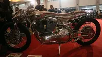 Motor kustom berjuluk 'The 29' dinobatkan sebagai Best Kustom Bike Kustomfest 2018. (Herdi/Liputan6.com)