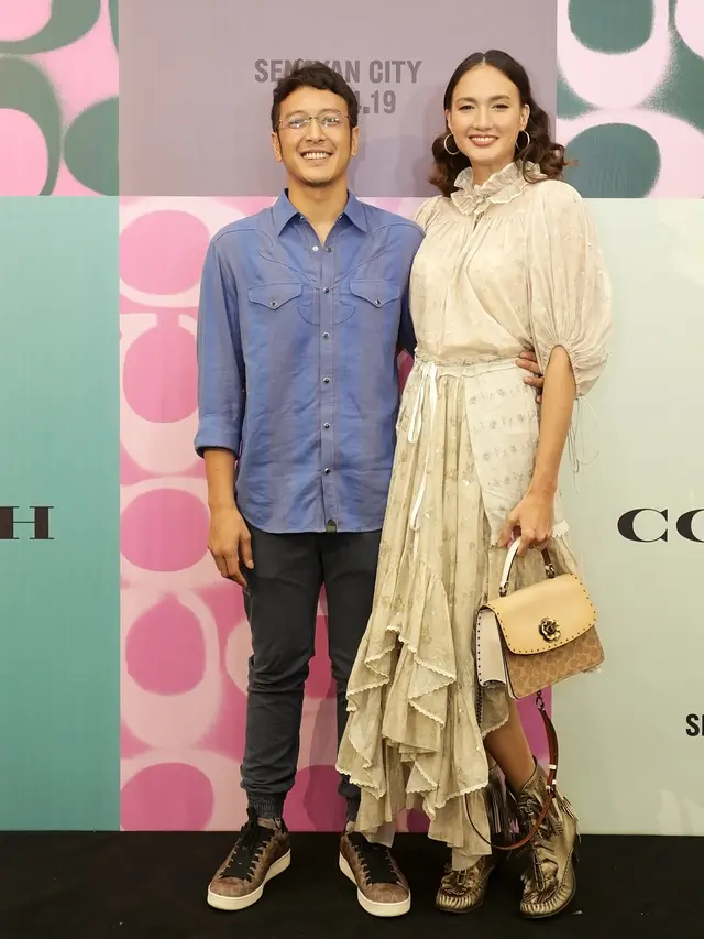 [Fimela] Nadine Chandrawinata dan Dimas Anggara
