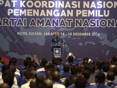 Ketua Umum Partai Amanat Nasional (PAN) Zulkifli Hasan memberikan arahan saat pembukaan Rapat Kordinasi Nasional (Rakornas) Pemenangan Pemilu Partai Amanat Rakyat di Jakarta, Rabu (14/12). (Liputan6.com/Faizal Fanani)