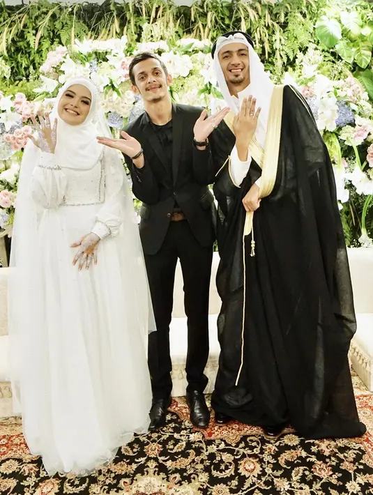 Vebby Palwinta (Instagram/royyanbwzr)